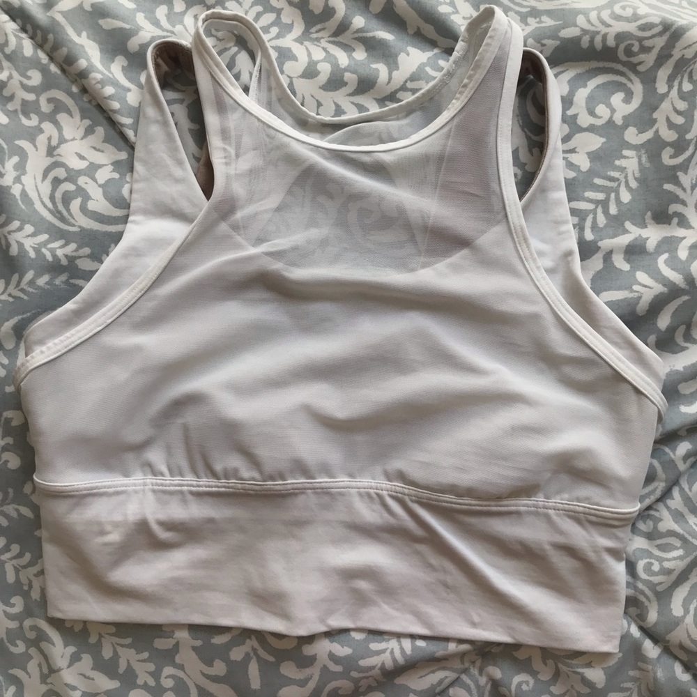 Lululemon white sports bra